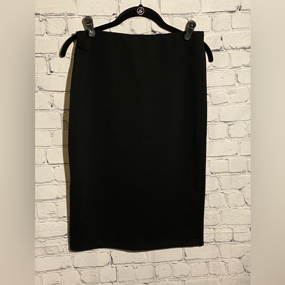 Mossimo Women's Black Pencil Skirt with Back Slit Size S